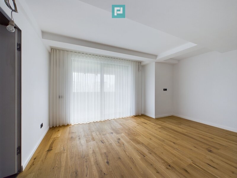 Aviatiei/ Baneasa  penthouse de lux, 4 camere vedere panoramica